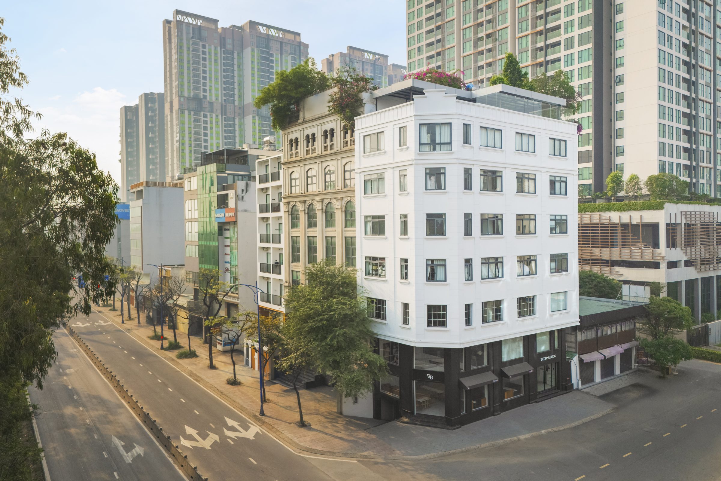 THE MANUFACTURING ATELIER WITH MODERN STANDARDS
